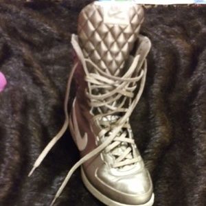 Beautiful silver Nikes good for working out